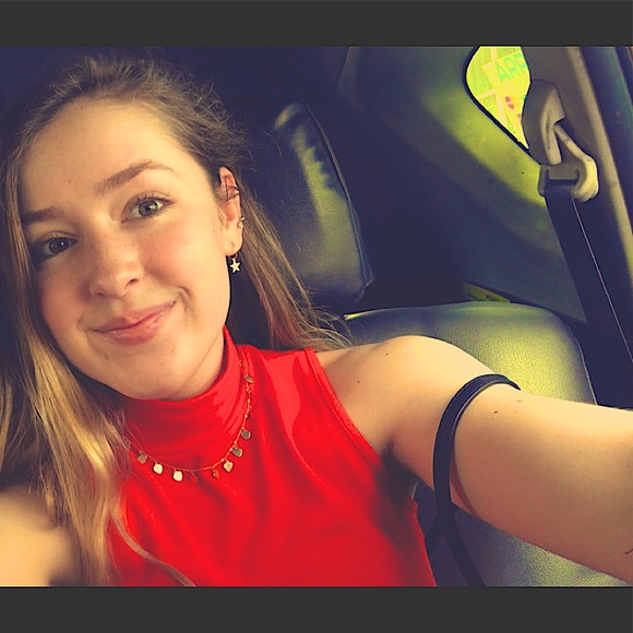 Meet your Posher, Paige - Picture 1 of 1